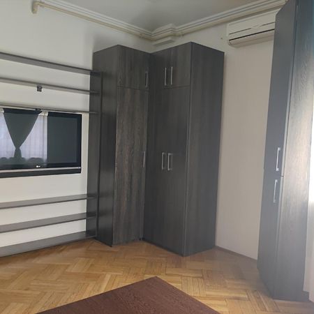 Christie'S Central Apartment Bukarest Eksteriør billede
